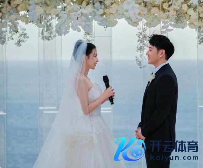 潘玮柏和太太宣云差14岁 低调婚配藏满甜密