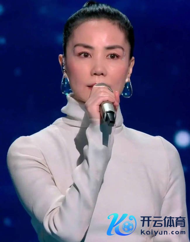 邱黎宽汇报邀请王菲开演唱会：她莫得杰出念念作念巡演